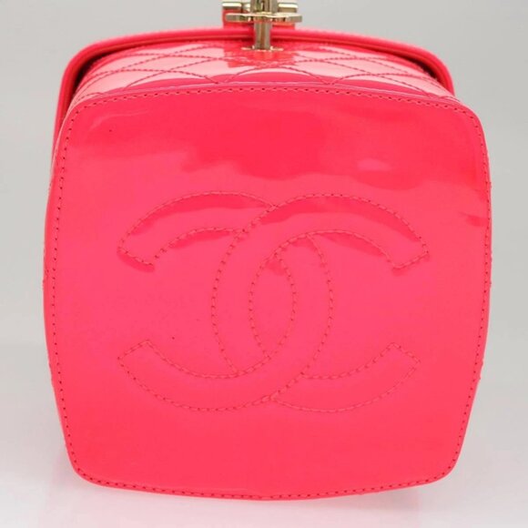 CHANEL Vanity Cosmetic Pouch Enamel Pink CC - Picture 5 of 15